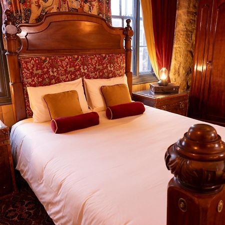 The Dirty Bottles Hotel Алник Экстерьер фото