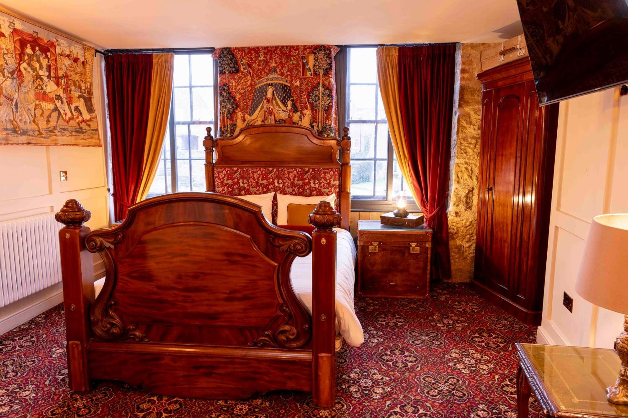 The Dirty Bottles Hotel Алник Экстерьер фото